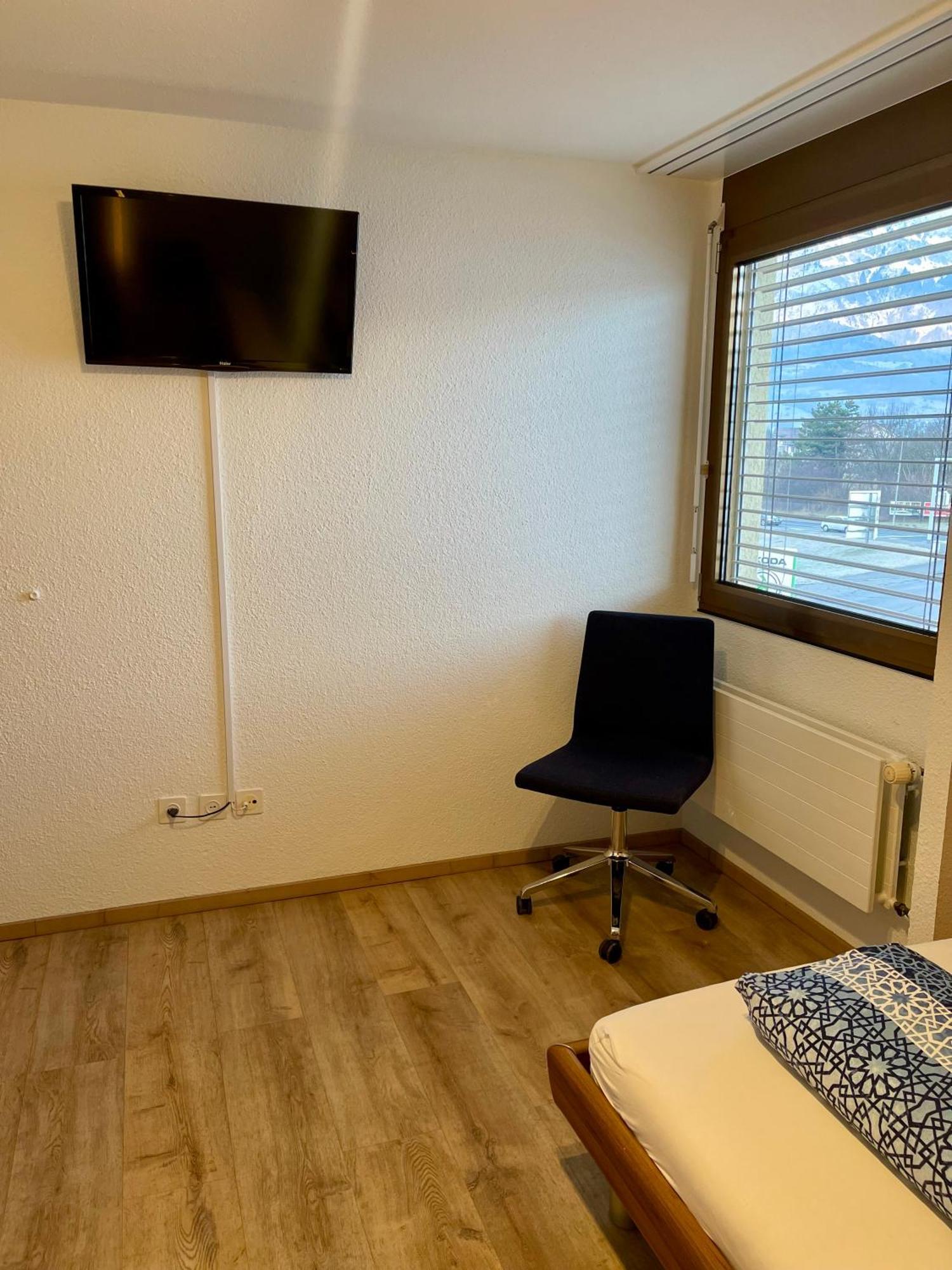 Hotel Hecht Sennwald Экстерьер фото